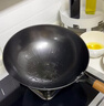京嚴鐵鍋章丘炒鍋正宗老式無(wú)涂層精鐵不粘炒菜鍋家用圓底煎鍋燃氣專(zhuān)用 【宗師級｜古法技藝】適合3-5人  直徑 32cm 【三次開(kāi)鍋發(fā)貨｜不粘不銹｜好養鍋】 曬單實(shí)拍圖