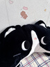 貓咪床頭靠墊抱枕女生宿舍床上毛絨玩具沙發(fā)護腰靠枕兒童 黑白貓咪 40*80厘米 曬單實(shí)拍圖