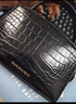 CHARLES&KEITH鱷魚(yú)紋凱莉包手提斜挎婚包包女包生日禮物CK2-50270880-1 Black黑色 S 曬單實(shí)拍圖