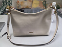 百麗女包慵懶休閑半月HOBO包送禮軟糯鉆石紋牛皮托特包X7199BX5 米色 曬單實(shí)拍圖