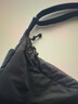 優(yōu)衣庫女裝/男裝蓬松挎包/單肩包26春夏新款481663 09 黑色 均碼(44 × 17 × 32.5 cm) 曬單實(shí)拍圖