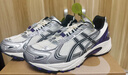 亞瑟士（asics）戶(hù)外機能減震耐磨低幫生活休閑鞋 1203A781-101 白銀紫 42.5 曬單實(shí)拍圖