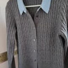 紅袖（hopeshow）學(xué)院風(fēng)針織開(kāi)衫2025冬季新款女裝復古絞花假兩件翻領(lǐng)設計百搭上衣 煙灰056 M 曬單實(shí)拍圖