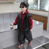 粉筆末端男童秋季套裝2026新款酷帥兒童裝長(cháng)袖衛衣秋款男孩皮衣馬甲三件套 紅色三件套（衛衣+褲子+馬甲） 90 曬單實(shí)拍圖