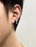 2026新款男女生同款兒童無(wú)耳洞耳釘耳環(huán)耳夾耳扣韓版潮流網(wǎng)紅嘻哈 無(wú)孔耳夾 黑色+銀色一對 S1502 曬單實(shí)拍圖