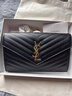 YSL圣羅蘭 女士CASSANDRE ENVELOPE粒面皮革鏈條錢(qián)包ysl包包女包 黑色金鏈 U 曬單實(shí)拍圖
