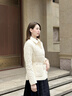 波司登（BOSIDENG）26新款商務(wù)鵝絨柔膚時(shí)尚羽絨服女通勤疊穿質(zhì)感收腰款B260114234 【店長(cháng)推薦】日光米白 8K53 L 170/92A 體重約120-130斤 曬單實(shí)拍圖