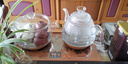 金灶（KAMJOVE）涌泉式自動(dòng)上水電熱水壺 玻璃燒水壺家用智能保溫電茶壺茶具電茶爐茶臺燒水壺一體 0.8L H8 (23*37cm)橫版按鍵 曬單實(shí)拍圖