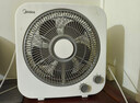 美的（Midea）電風(fēng)扇 家用臺式桌面小風(fēng)扇鴻運扇宿舍臥室節能電扇臺扇轉頁(yè)扇輕音低噪五葉風(fēng)扇 KYT30-21MA 曬單實(shí)拍圖