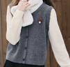 百圖（betu）女裝冬季新款毛衣絨感軟糯假兩件小蘑菇胸針上衣女2511T88 灰色 L 曬單實(shí)拍圖
