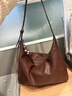 裘真【明星推薦】經(jīng)典hobo包植鞣牛皮腋下通勤休閑餃子女包 咖啡色-大號 小包/大包 曬單實(shí)拍圖