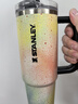 STANLEY保溫杯水杯巨無(wú)霸杯PRO吸管杯大容量杯子時(shí)尚戶(hù)外居家男女禮物 【重磅新品】晨曦暈染 887ml 曬單實(shí)拍圖