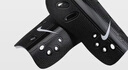 耐克（NIKE）小李子NIKE耐克足球專(zhuān)用運動(dòng)護具護小腿成人兒童插片式護腿板 SP0040009-經(jīng)典款武士黑 S【S適合身高】140-160CM 曬單實(shí)拍圖