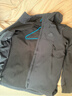 伯希和（Pelliot）[成毅同款]風(fēng)盾CY沖鋒軟殼衣男春秋戶(hù)外加絨夾克外套114306147黑L 曬單實(shí)拍圖