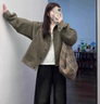 維菲樂(lè )（WEIFEILE）大碼女裝外套休閑套裝秋冬新款胖mm夾克高級感顯瘦牛仔褲兩件套 軍綠外套 【單上衣】 XL  建議120-140斤 曬單實(shí)拍圖