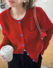 唐獅（TonLion）2025秋冬新款女毛衣韓系撞色扣設計圓領(lǐng)針織開(kāi)衫紅色新年款毛衣 曬單實(shí)拍圖