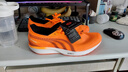 多威隱忍1代競速馬拉松跑鞋男女學(xué)生中考體育體測穩定支撐跑步鞋 熒光橙色/MR53269B 43 曬單實(shí)拍圖