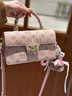 酷奇袋鼠（KUQIDAISHU）輕奢品牌真皮壓花粉色可愛(ài)手提包包女式2026新款時(shí)尚百搭單肩包 壓變白 曬單實(shí)拍圖