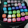 Touch mark馬克筆80色學(xué)生油性軟頭+硬頭美術(shù)繪畫(huà)水彩筆記號筆大墨量?jì)和臻_(kāi)學(xué)禮物美育 曬單實(shí)拍圖