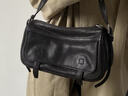 裘真【小鹿同款】裘真植鞣牛皮信使相機包女休閑通勤單肩斜挎小方包 黑色 曬單實(shí)拍圖