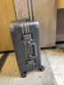 京東京造無(wú)界鋁框20英寸大容量行李箱男女 登機皮箱明日達旅行 石墨灰 曬單實(shí)拍圖
