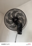 美的（Midea）壁扇 掛壁電風(fēng)扇家用七葉遙控風(fēng)扇食堂餐廳商用電扇搖頭工業(yè)壁掛式工程扇 FWA35WAR 曬單實(shí)拍圖