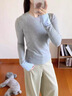 ELLE綿羊毛撞色正肩T恤女2025秋新款簡(jiǎn)約時(shí)尚設計感內搭休閑上衣 淺灰 M 曬單實(shí)拍圖