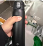 京東京造保溫杯 水杯子男女兒童學(xué)生316不銹鋼【一鍵彈蓋】黑色480ml 曬單實(shí)拍圖