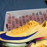 耐克男子田徑短跑釘鞋春季輕便緩震運動(dòng)跑步NIKE MAXFLY 2 FD8395 800脈沖檸檬黃綠/耀眼靛紫 40.5 曬單實(shí)拍圖
