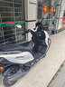 飛鷹天使眼150踏板燃油摩托車(chē) 安全智能雙碟剎代步省油 幻彩白至尊款 曬單實(shí)拍圖