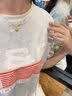 中國黃金（CHINA GOLD）18K金吊墜女款輕奢百搭立體蓮花吊墜情人節生日禮物送女友媽媽 18K金蓮花吊墜【贈鍍金銀鏈】 曬單實拍圖