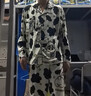 莫代爾情侶睡衣日系卡通蠟筆小新春夏季純棉短袖短褲寬松家居服三件套裝 【棉】三件套：奶牛小新男女同款 短袖+短褲+長褲 3XL 男建議175-200斤 曬單實拍圖
