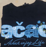 A CHOCK【Achock】基礎(chǔ)acac美式復(fù)古小清新藍白拼接設(shè)計字母刺繡百搭T恤 黑色 L 曬單實拍圖