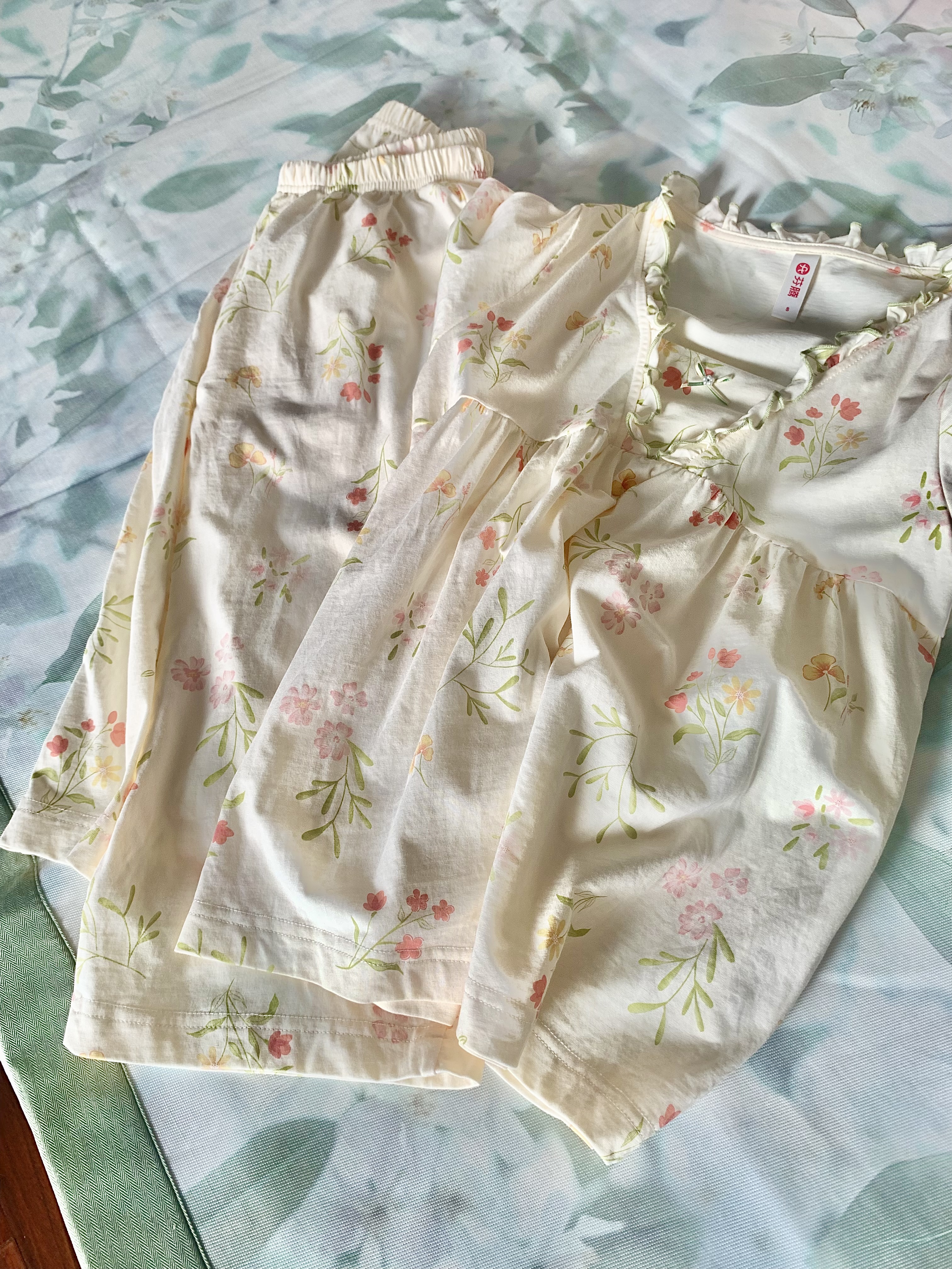 芬騰睡衣女士純棉夏季低領短袖七分褲花卉家居服套裝七夕情人節(jié)禮物 曬單實拍圖