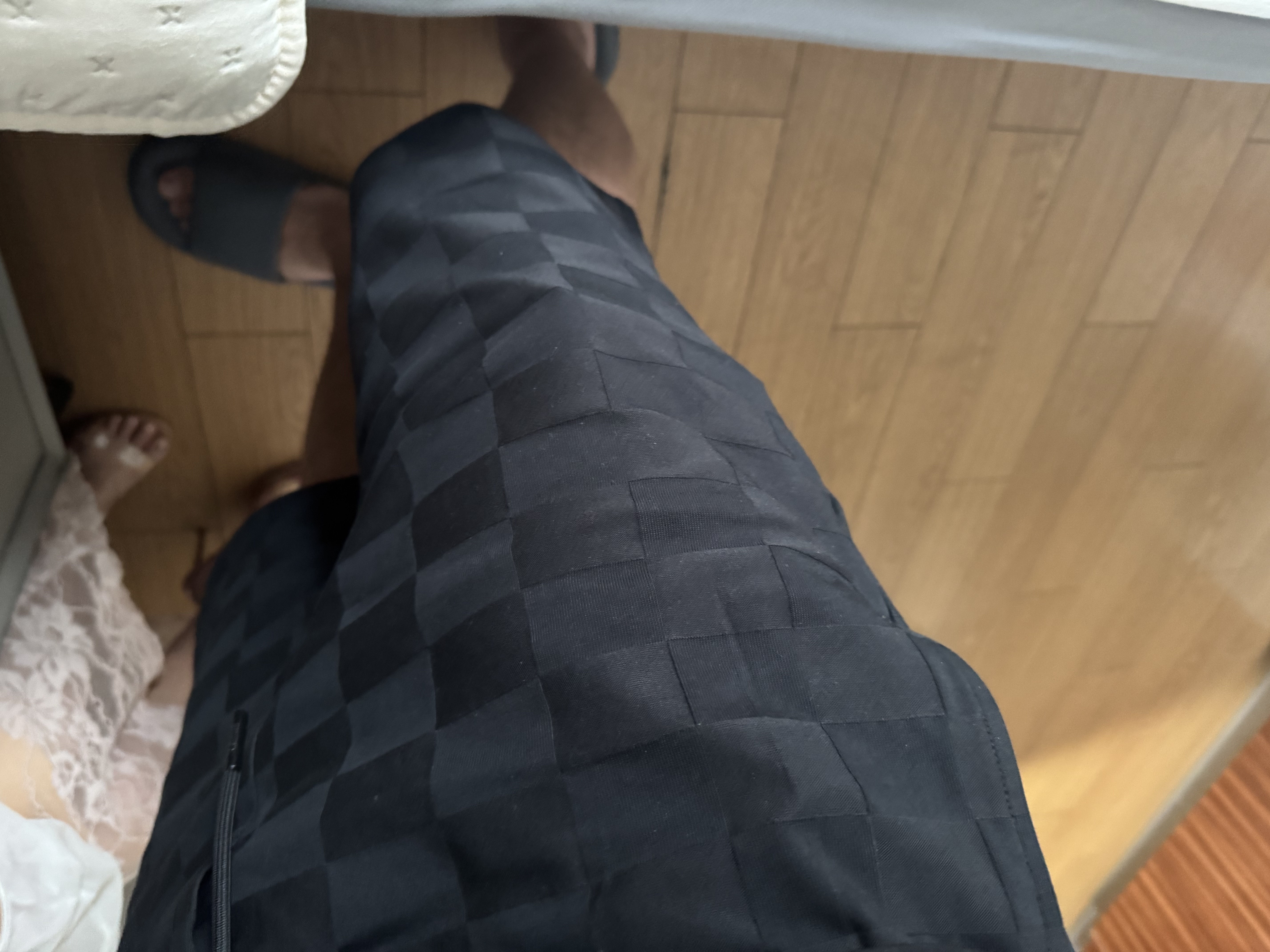 卡賓男裝棋盤格提花運動短褲24夏闊腿衛褲刺繡潮流 煤黑色 52 曬單實拍圖