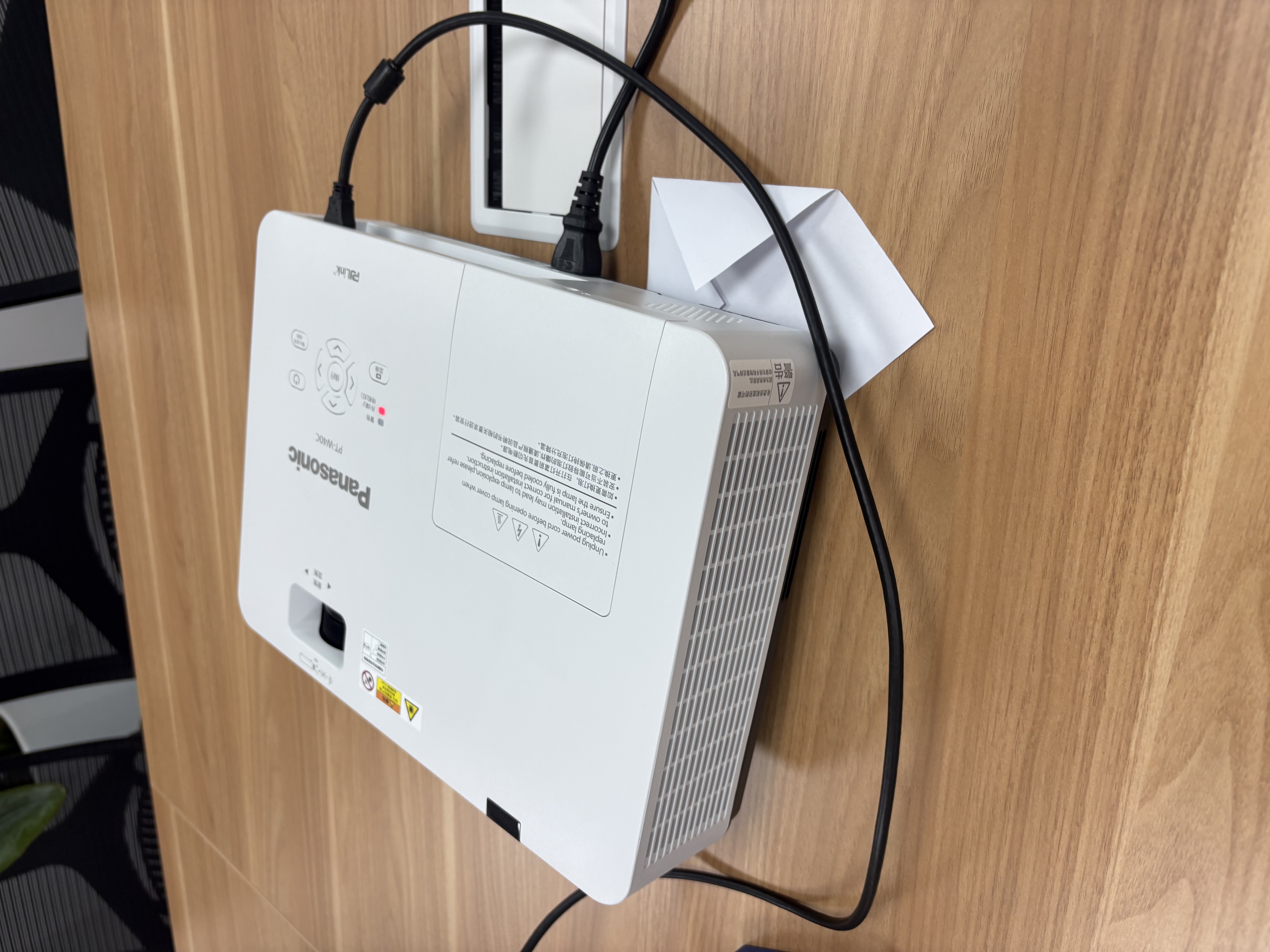 松下（Panasonic）PT-W40C無線投影儀 辦公白天會議專用 培訓商用投高清影機（4000流明 手機投屏 WXGA 3LCD） 曬單實拍圖