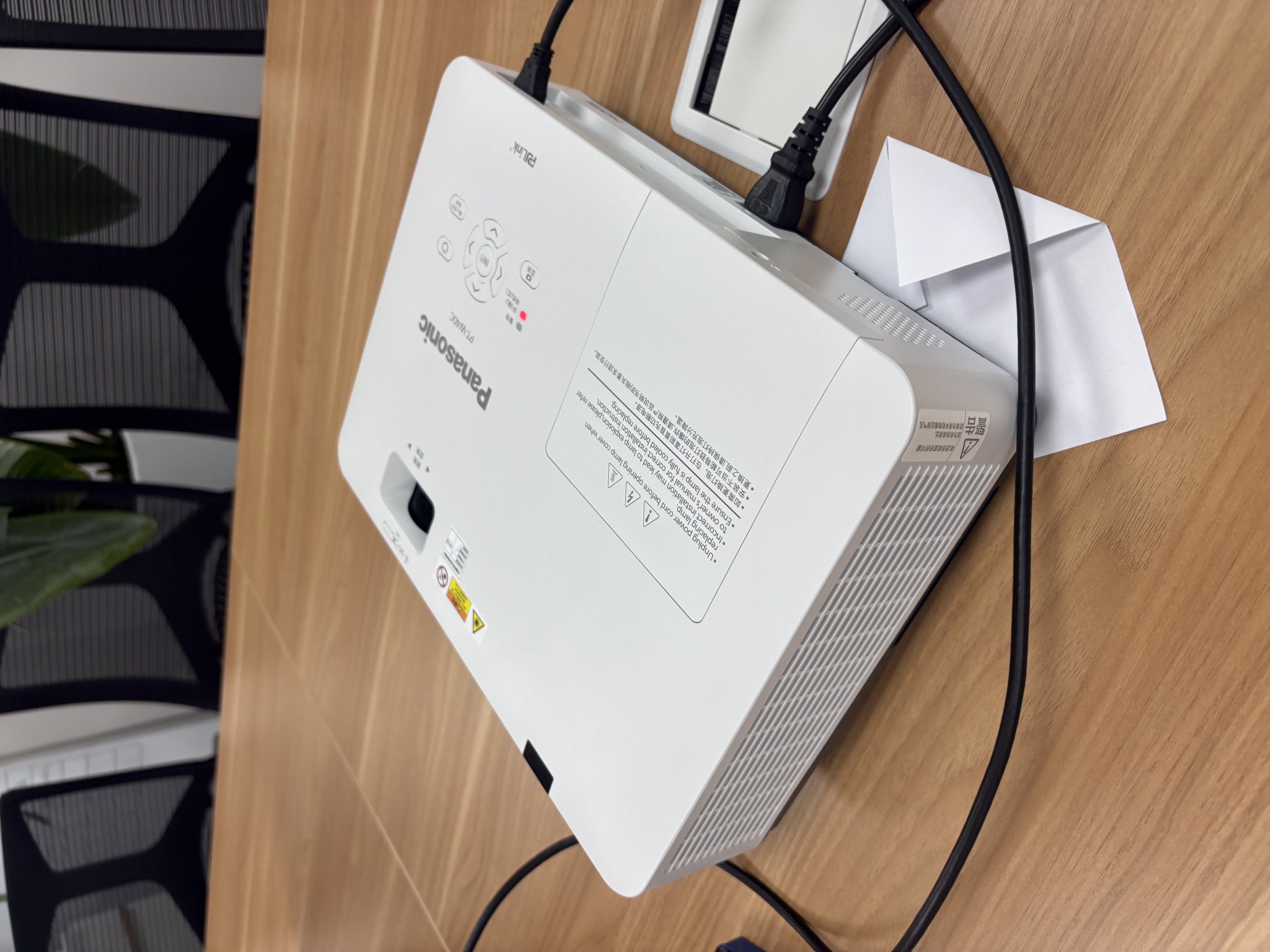 松下（Panasonic）PT-W40C無線投影儀 辦公白天會議專用 培訓商用投高清影機（4000流明 手機投屏 WXGA 3LCD） 曬單實拍圖