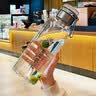 膳魔師（THERMOS）Tritan塑料運動水杯男女士便攜水壺車載兒童水杯生日禮物TESD 淺藍色 附背帶+掛件 700ml 曬單實拍圖