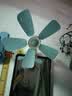 床頭臺扇小型掛夾式夾扇家用臥室輕音大風力電風扇夾立掛吊四合一輕音低噪風扇學生宿舍小風扇 藍色五葉(標配)-FC05-580 曬單實拍圖