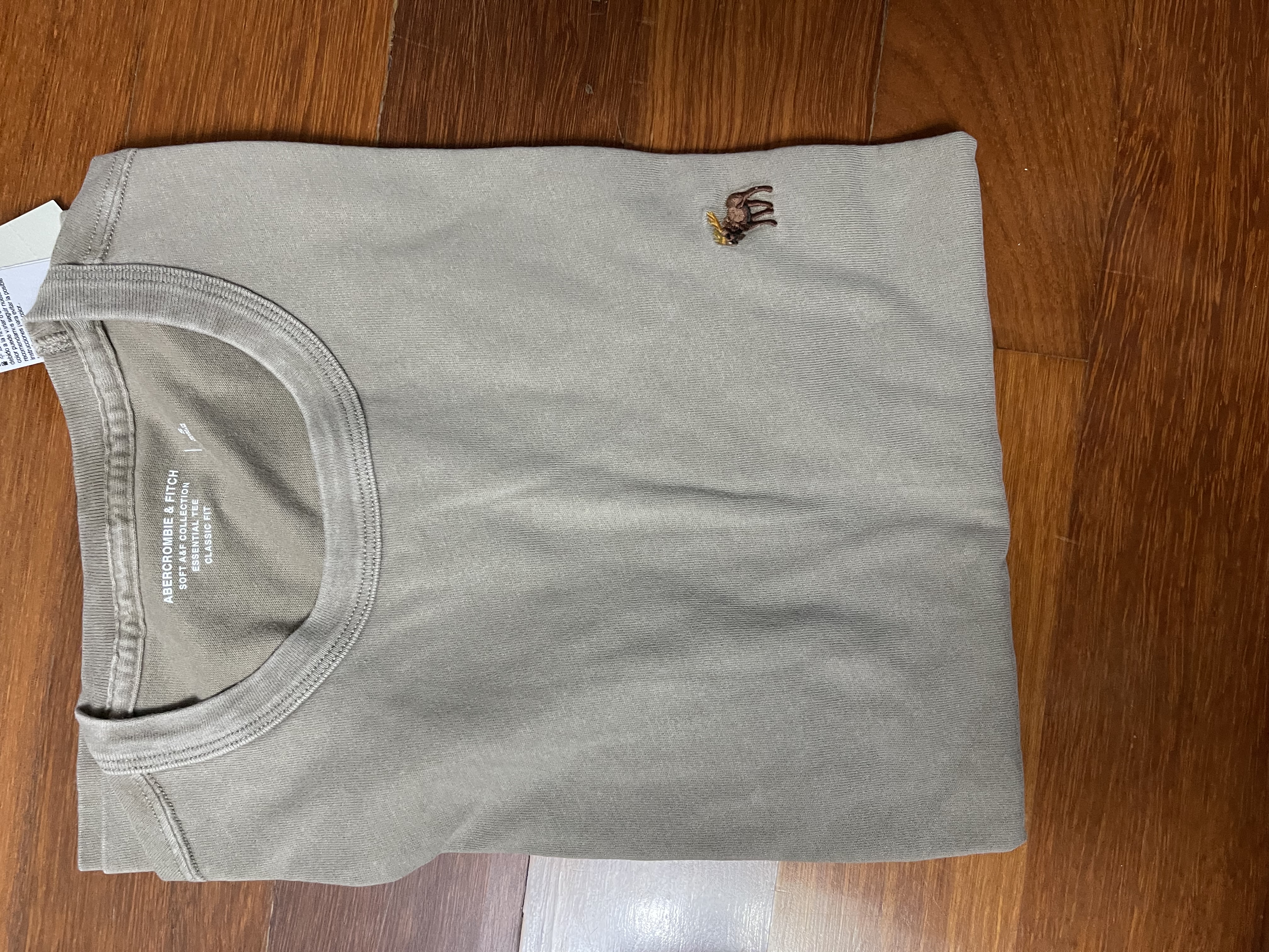 Abercrombie & Fitch經典小麋鹿圖案美式情侶純棉水洗T恤26夏男裝女裝124-6075 棕色 S (175/92A) 曬單實拍圖