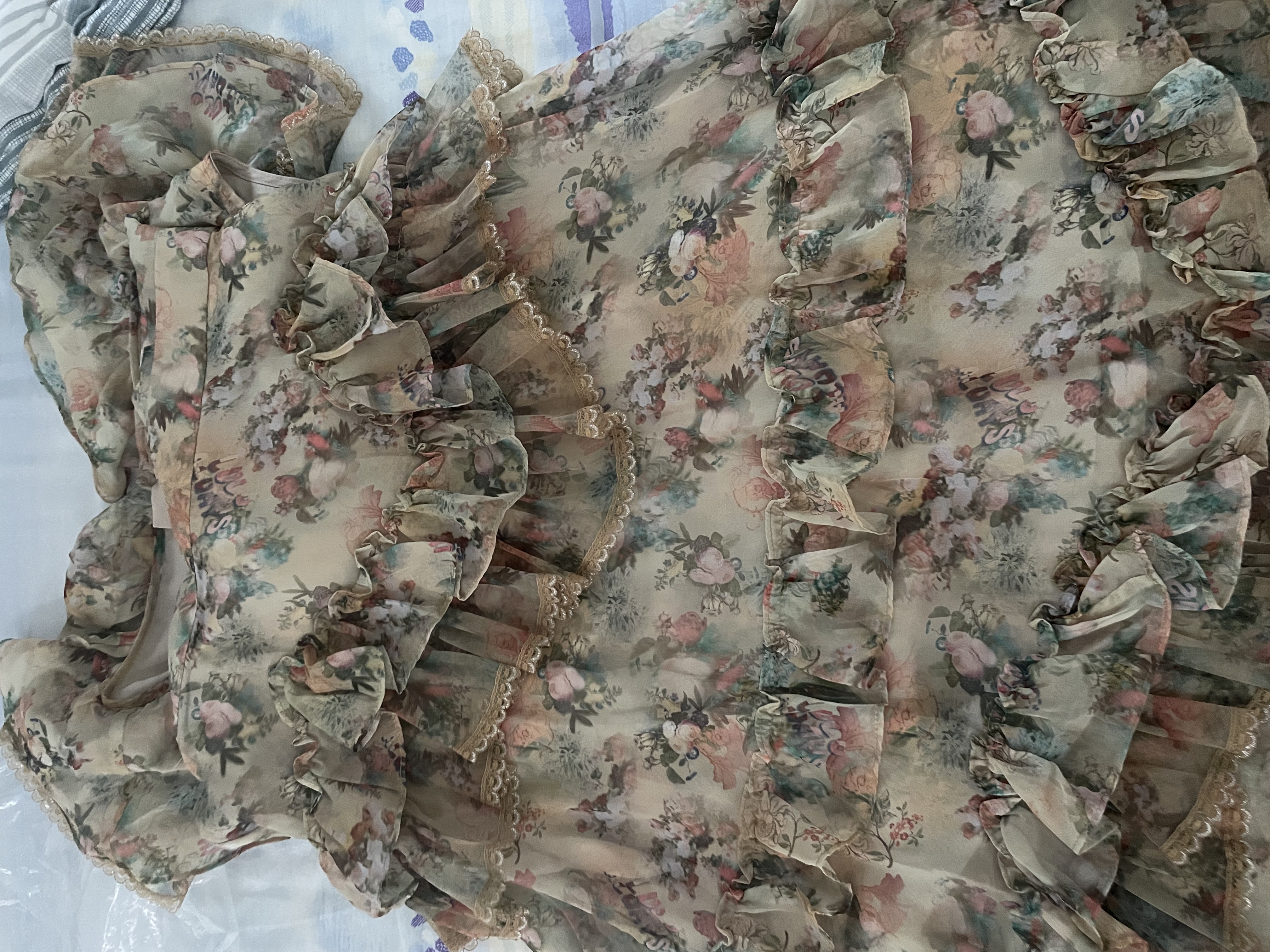LULUALWAYS我愛露露25夏季新款法式名媛氣質女神范蛋糕裙蕾絲高級感長連衣裙 淺黃色 S 曬單實拍圖