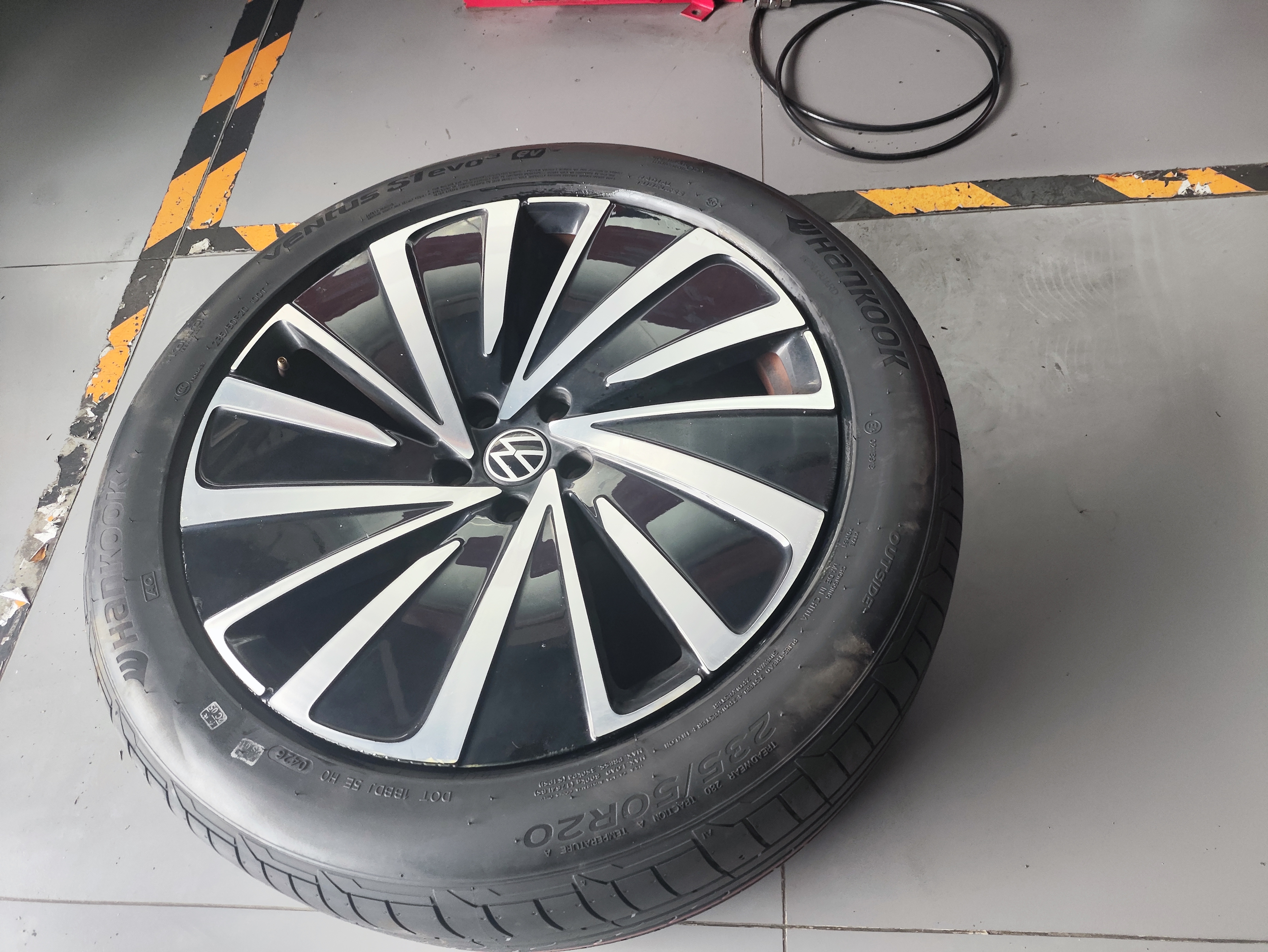 韓泰（Hankook）汽車輪胎 255/45R20 101T K127E 自修復 原配ID.4/CROZZ/ID.4X 曬單實拍圖