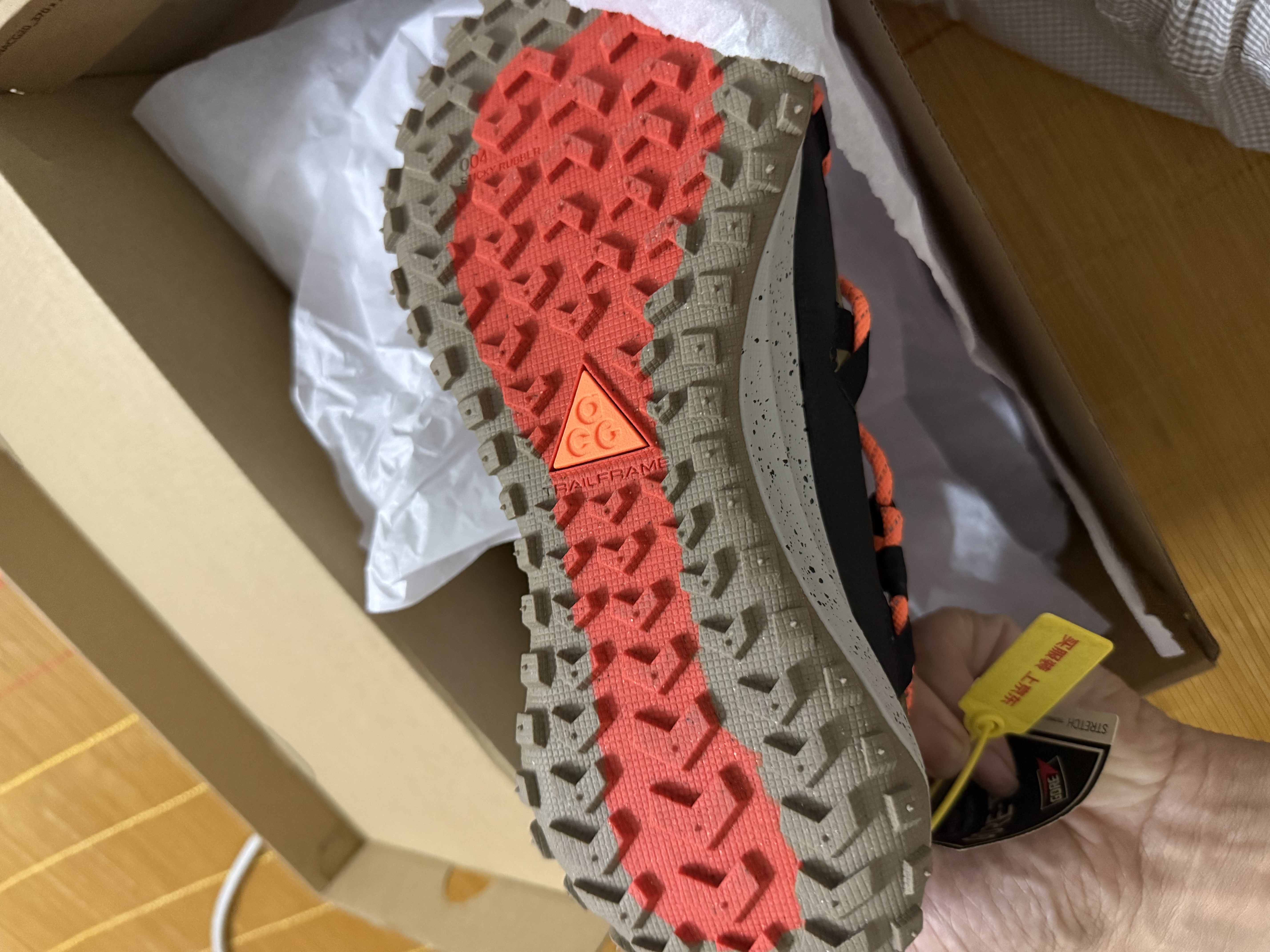 耐克男子休閑鞋ACG Mountain Fly Low運動鞋DD2861-200米棕色42.5碼 曬單實拍圖