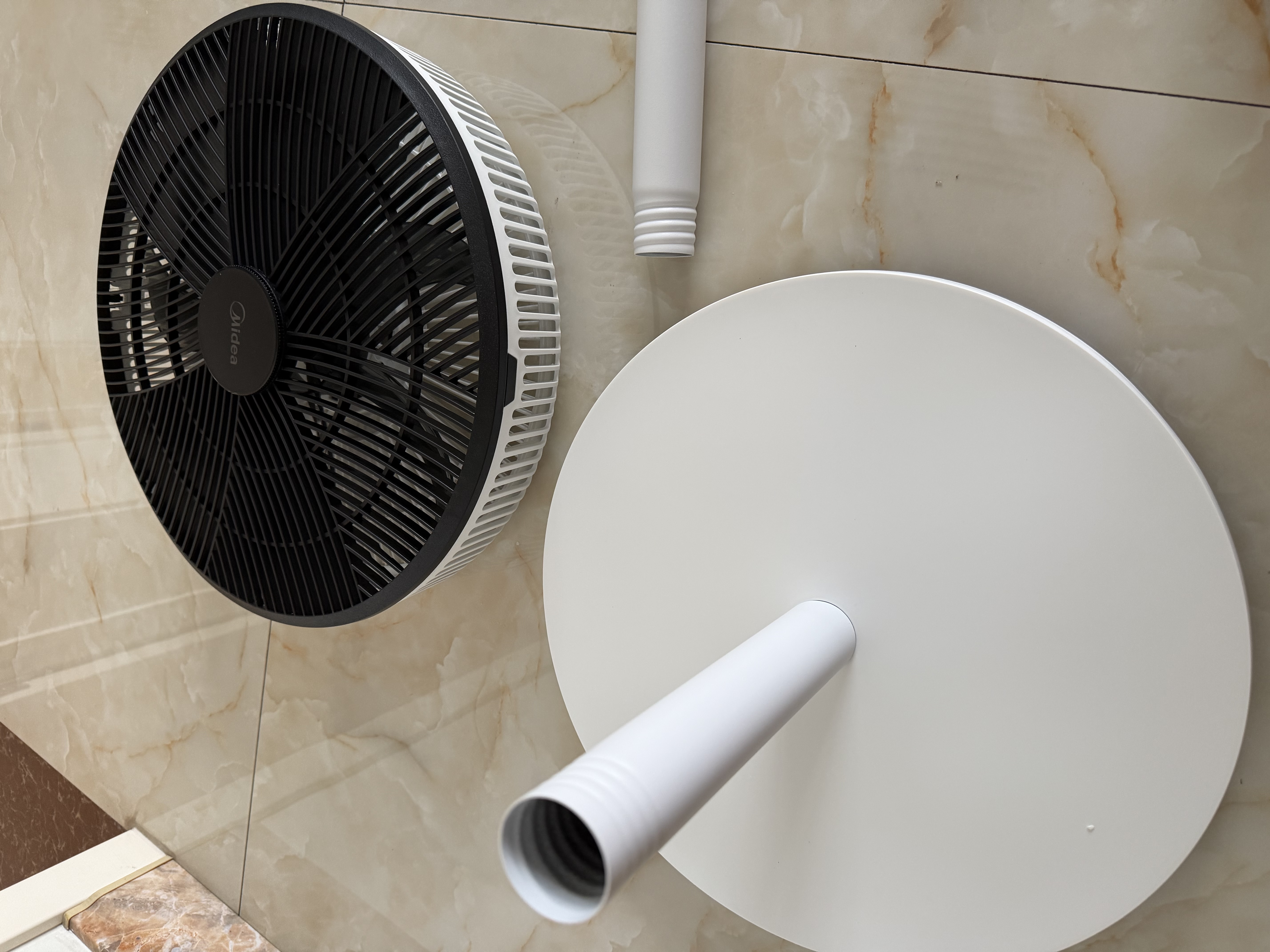 美的（Midea）電風扇 家用7葉遙控落地扇一級能效立式轉頁扇臥室搖頭直流變頻節能大風量空氣循環扇 【一鍵閃裝】紅外遙控·直流變頻SDJ35PJN 【家用落地扇】 曬單實拍圖