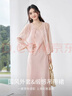 尚都比拉優雅國風套裝女春季圓領珠扣繡花蕾絲報外套配修身緞感吊帶連衣裙 曬單實拍圖