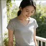 馬登女裝新疆棉瘦瘦T美高V領正肩短袖修身黑白色t恤涼感天絲上衣女夏 米白色 【白月光/女士t恤/高端洋氣/女裝夏季】 XL （120-130斤）卡碼拍大 曬單實拍圖