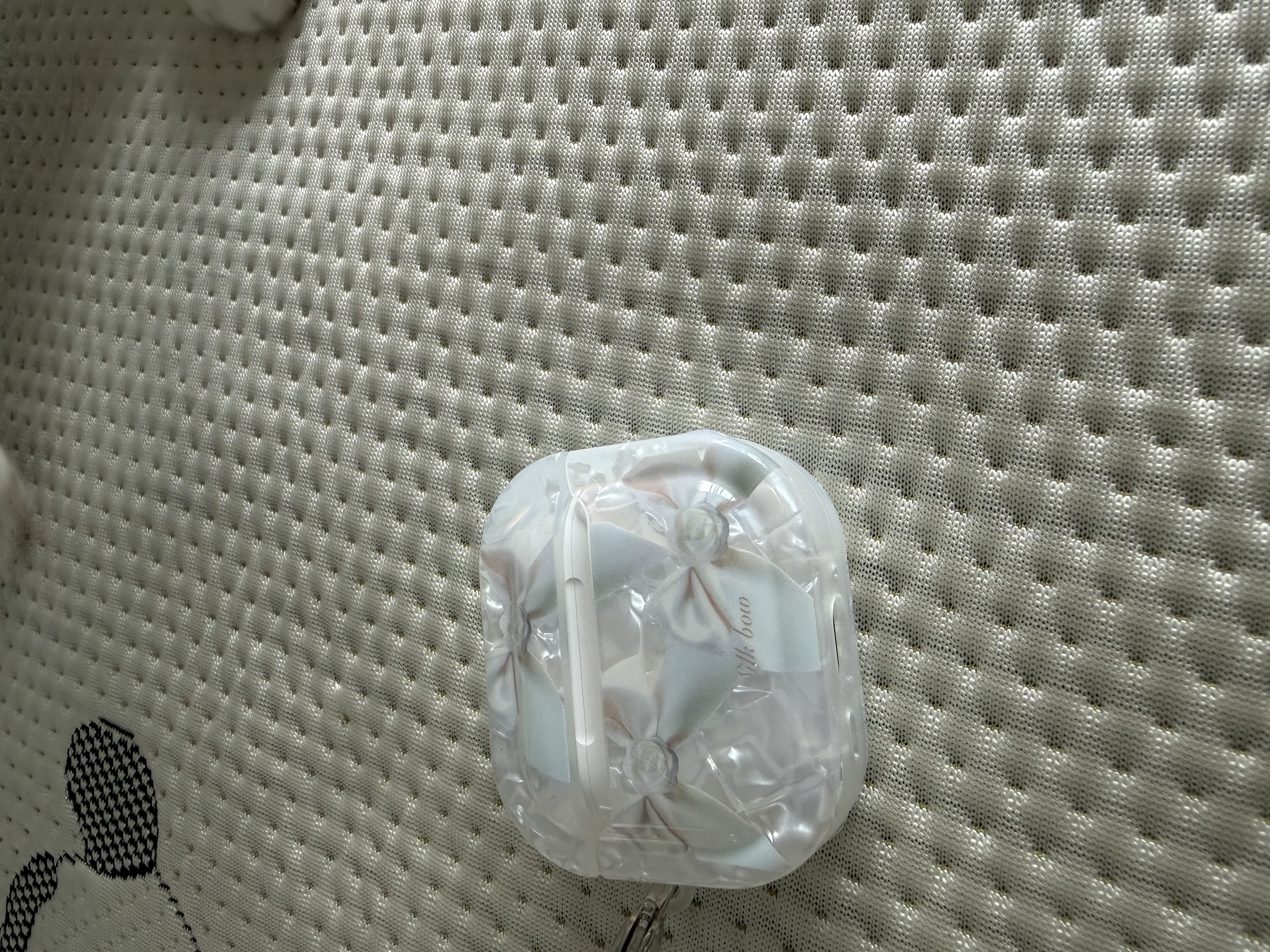 雅思戀 貝殼紋白色蝴蝶結(jié)Air.Pods Pro3代保護(hù)套4代蘋果air.pods3代藍(lán)牙耳.機(jī)殼小眾女款 【貝殼紋白色蝴蝶結(jié)+掛件】 AirPods 4代【新款】 曬單實(shí)拍圖