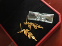 周大福金枝玉葉幸福葉婚嫁三金足金耳釘黃金耳墜EOF1462七夕禮物 約5.45g計價(工費580) 曬單實拍圖