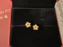 周大福重磅新品心花怒放足金黃金耳釘女EOF2528新款七夕情人節禮物 約1.55g計價(工費320) 曬單實拍圖