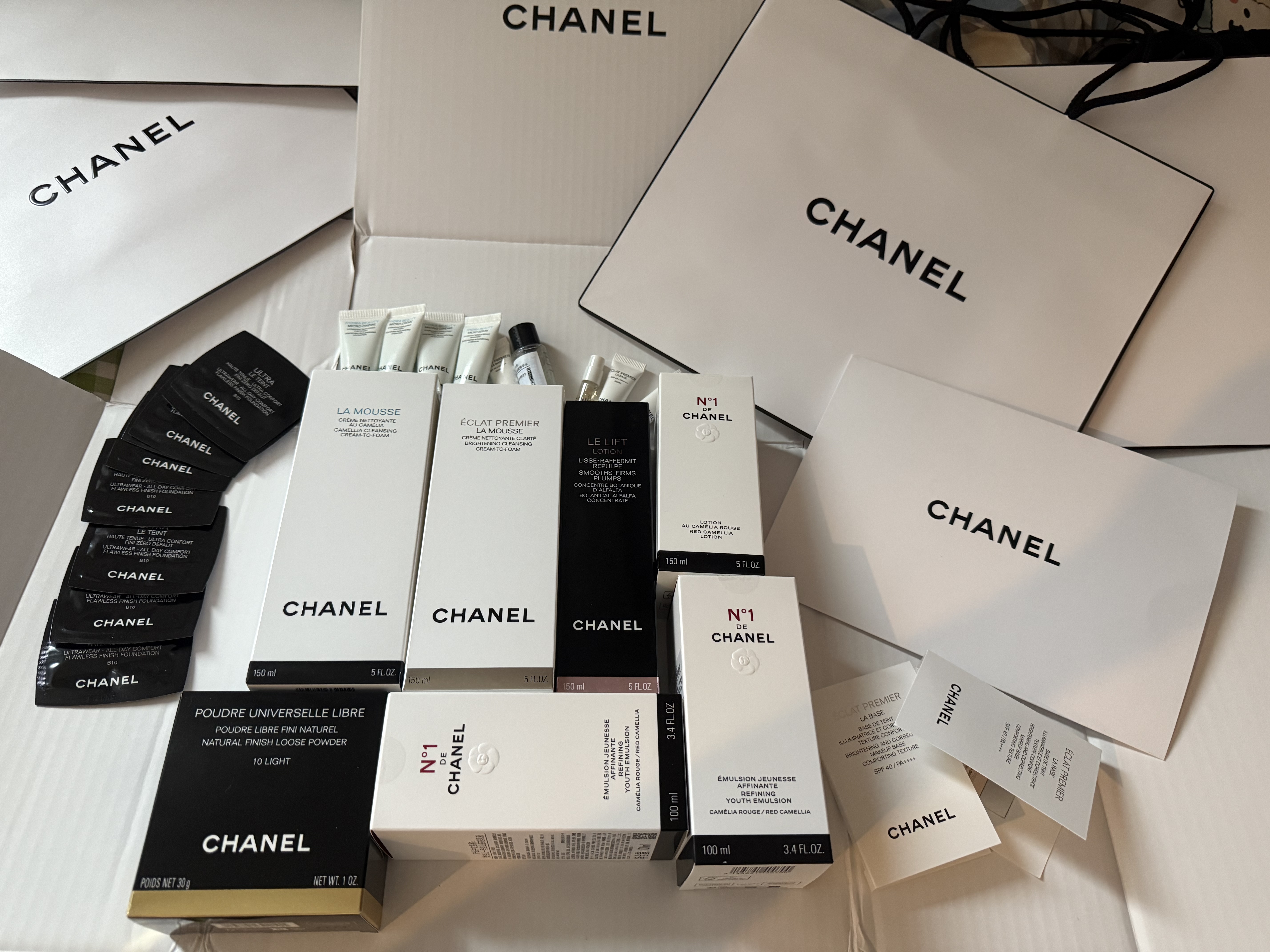 CHANEL【七夕禮物】香奈兒光采潔面乳 卸妝洗面奶 清潔 泡沫綿密 潔面乳 150ml 曬單實拍圖